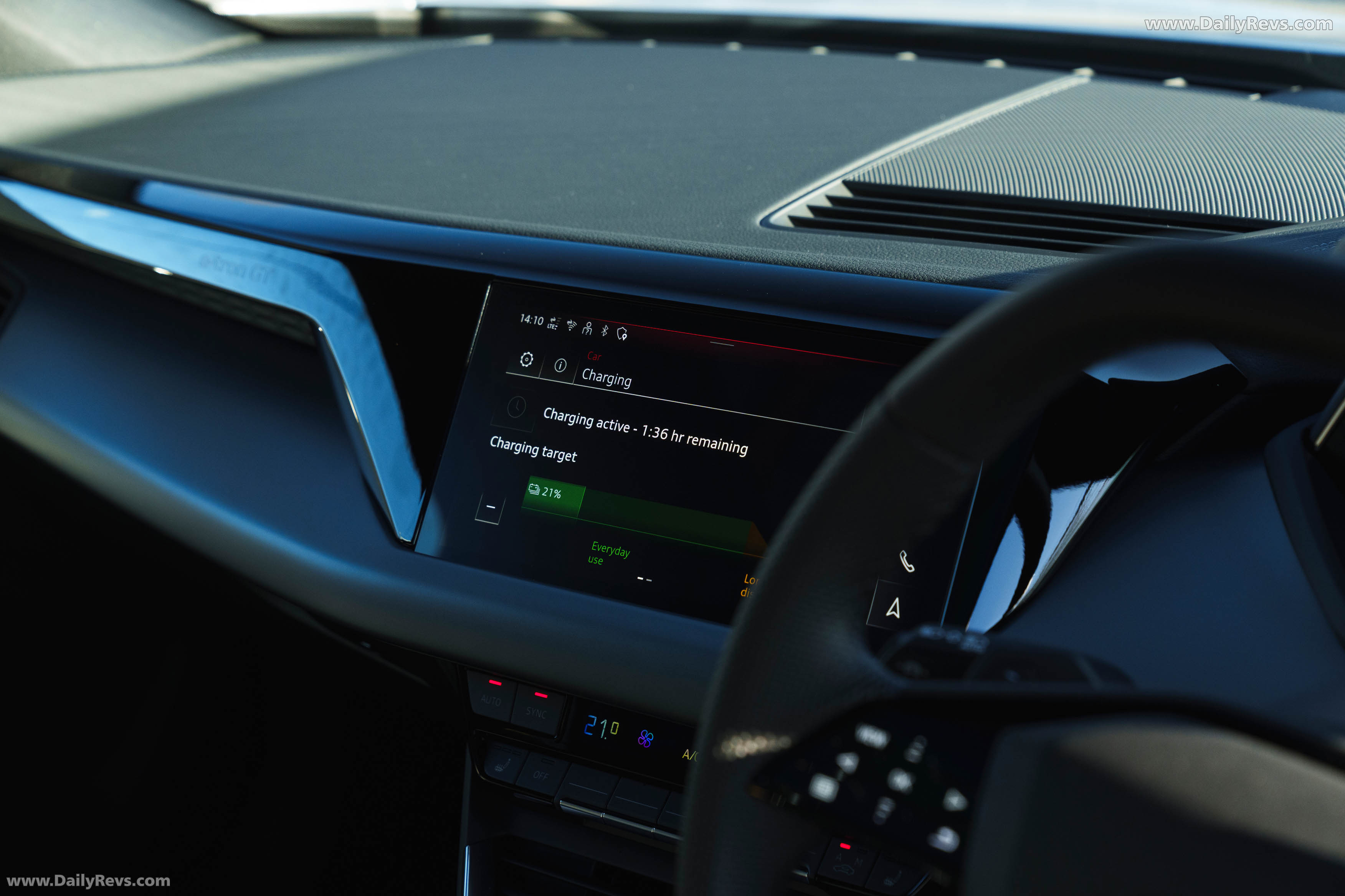 2025 Audi e-tron GT quattro UK Version Interior