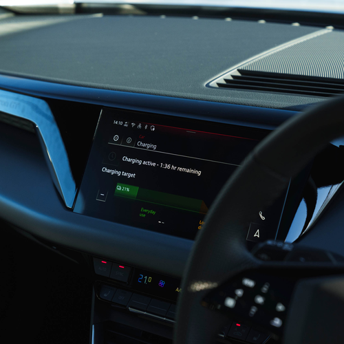 2025 Audi e-tron GT quattro UK Version Interior