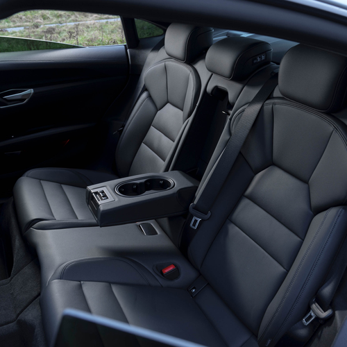 2025 Audi e-tron GT quattro UK Version Interior