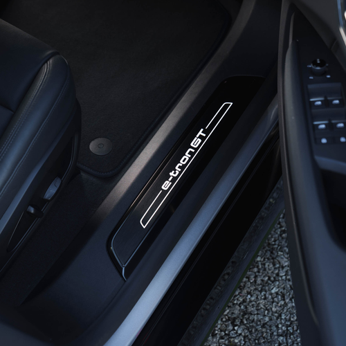 2025 Audi e-tron GT quattro UK Version Interior