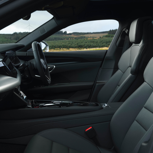 2025 Audi e-tron GT quattro UK Version Interior