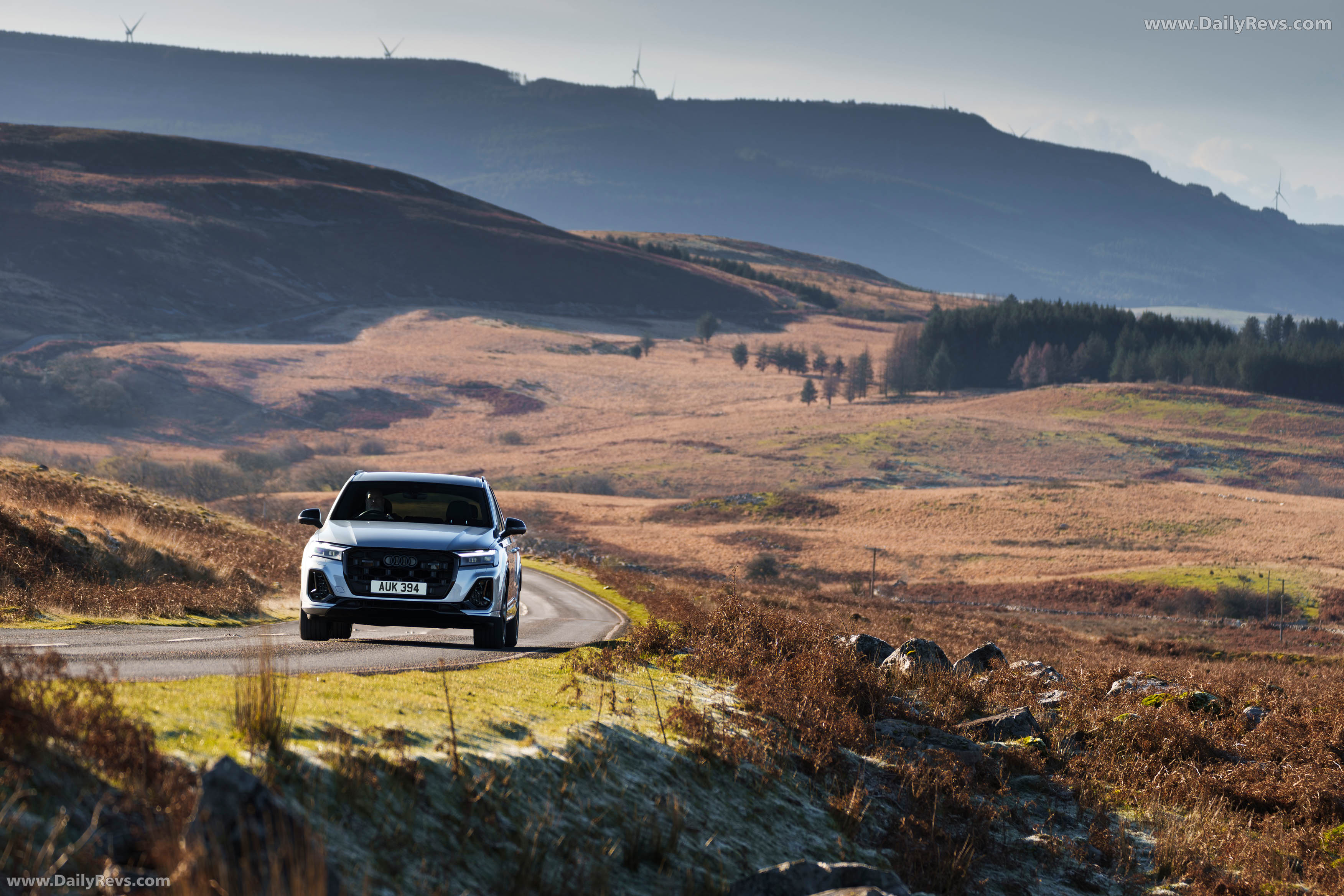 2025 Audi Q7 TFSI e 4M UK Version Front View