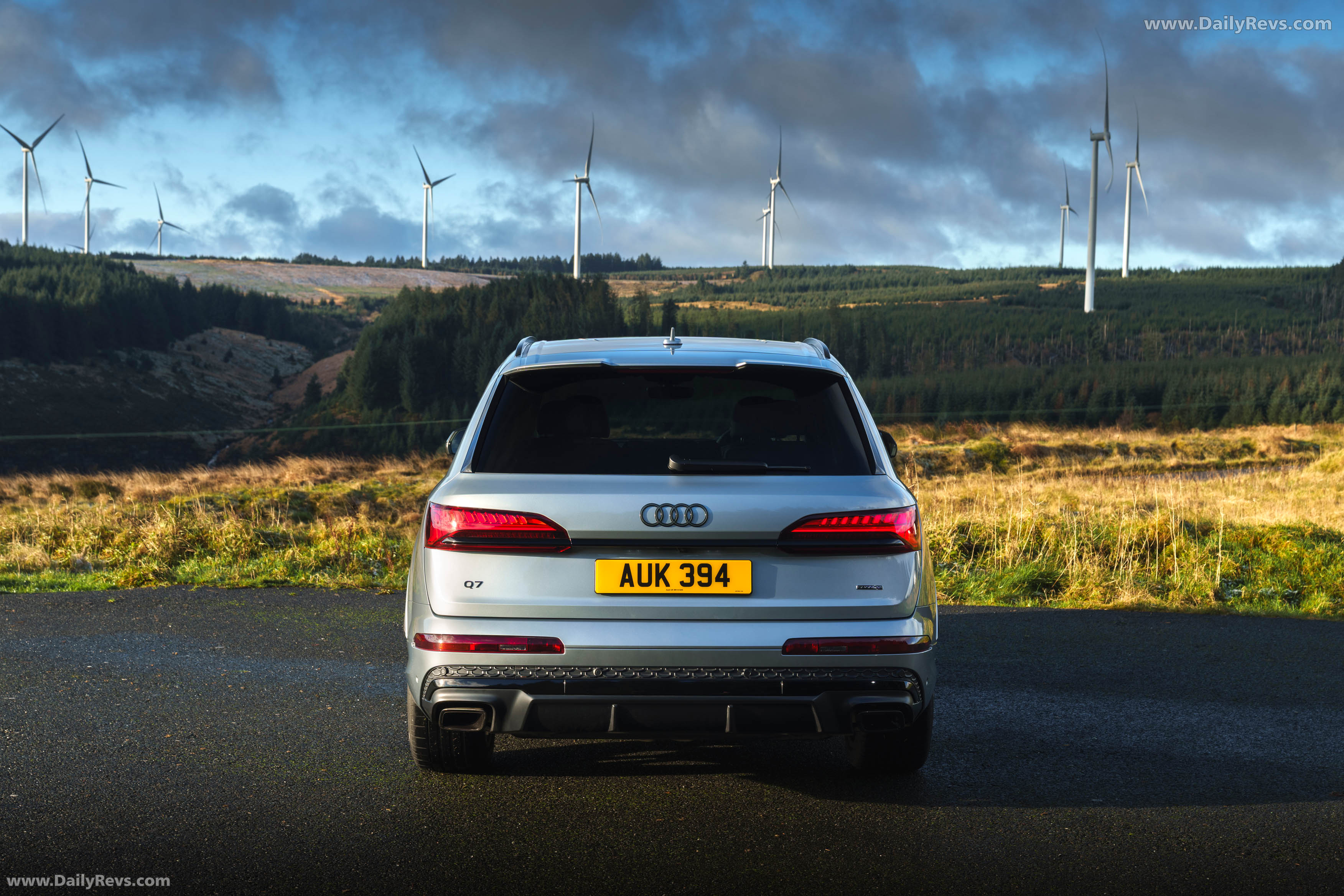 2025 Audi Q7 TFSI e 4M UK Version Rear View