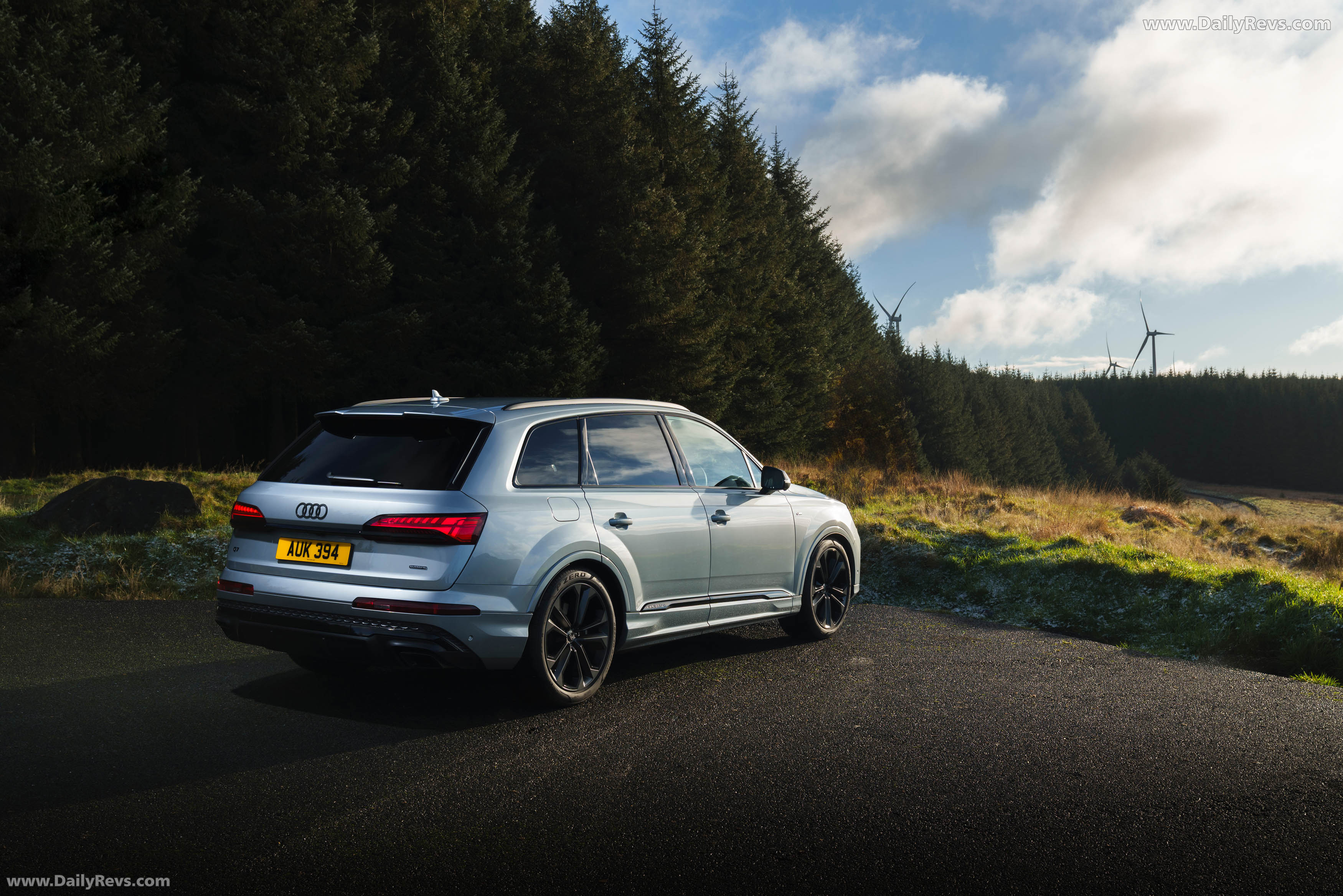 2025 Audi Q7 TFSI e 4M UK Version Rear View