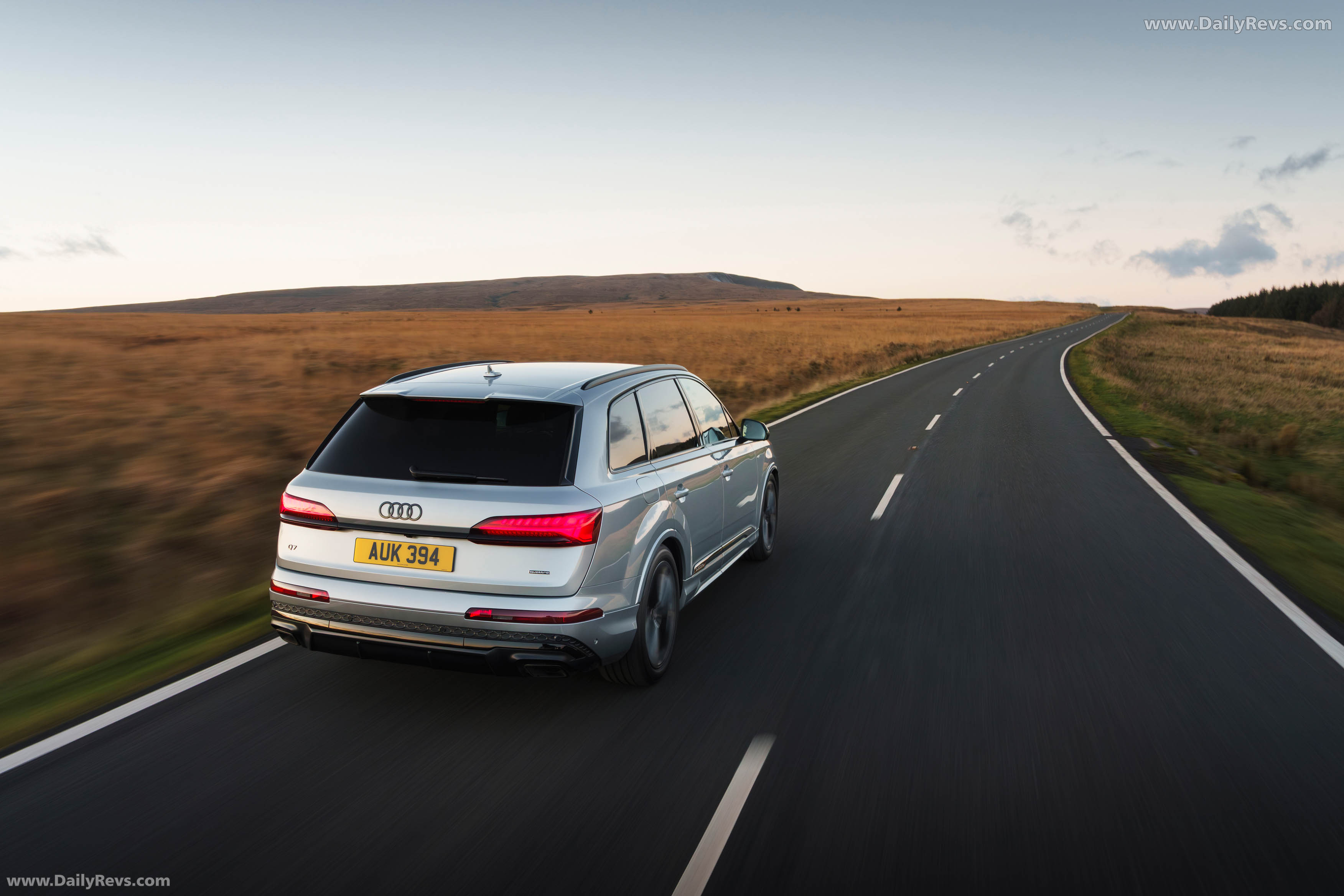 2025 Audi Q7 TFSI e 4M UK Version Rear View