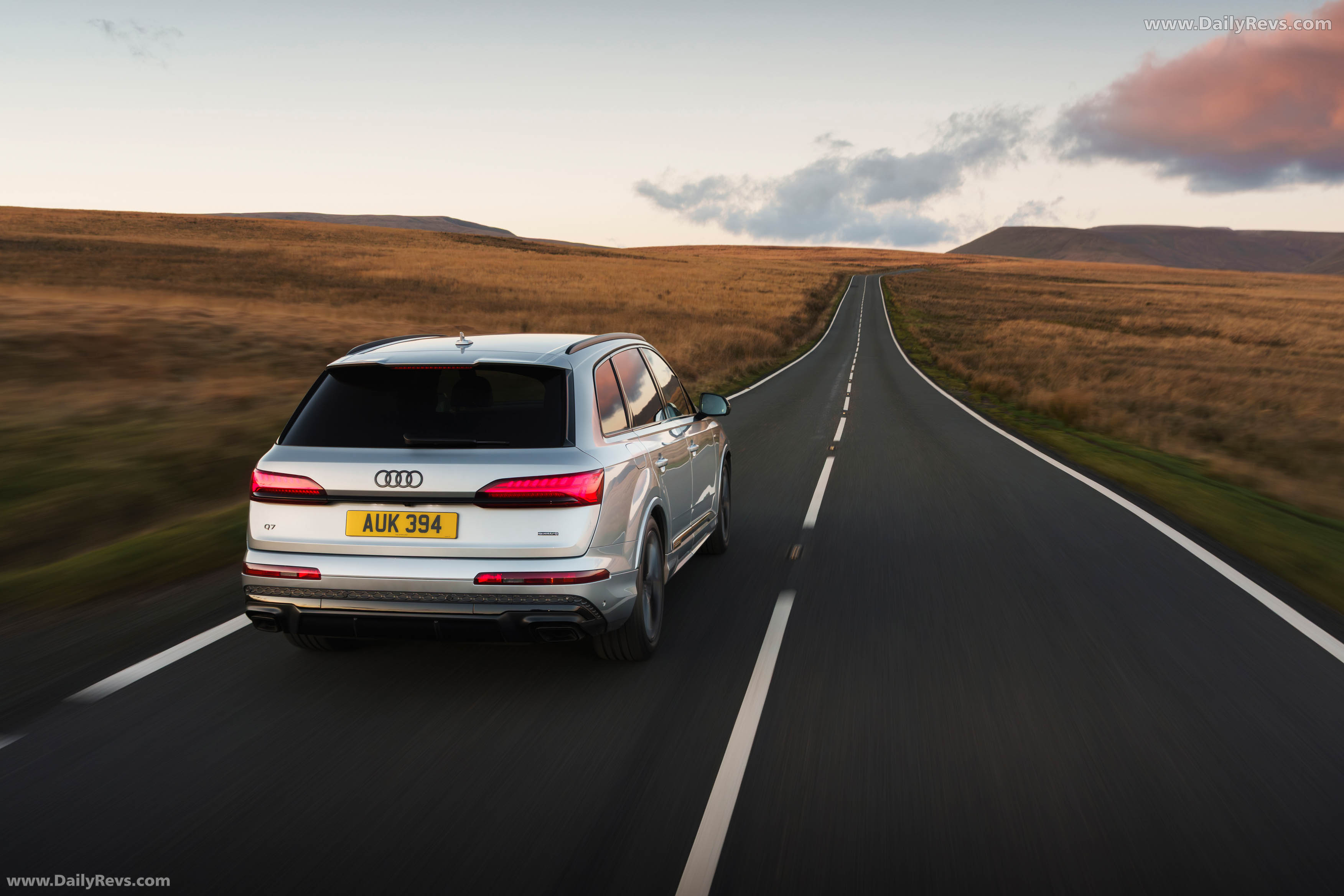 2025 Audi Q7 TFSI e 4M UK Version Rear View