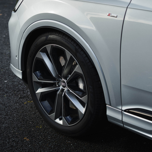 2025 Audi Q7 TFSI e 4M UK Version Exterior