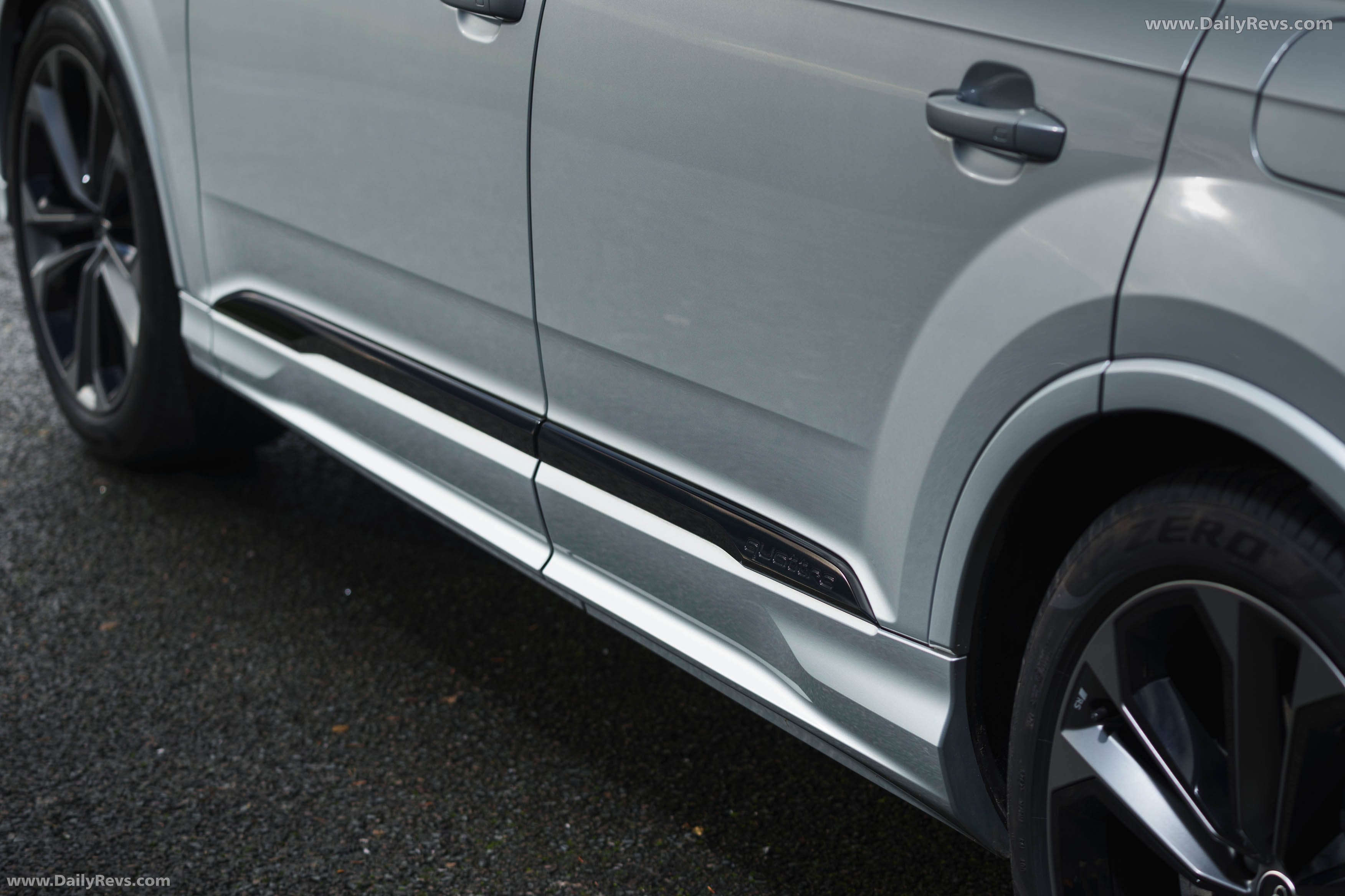 2025 Audi Q7 TFSI e 4M UK Version Exterior