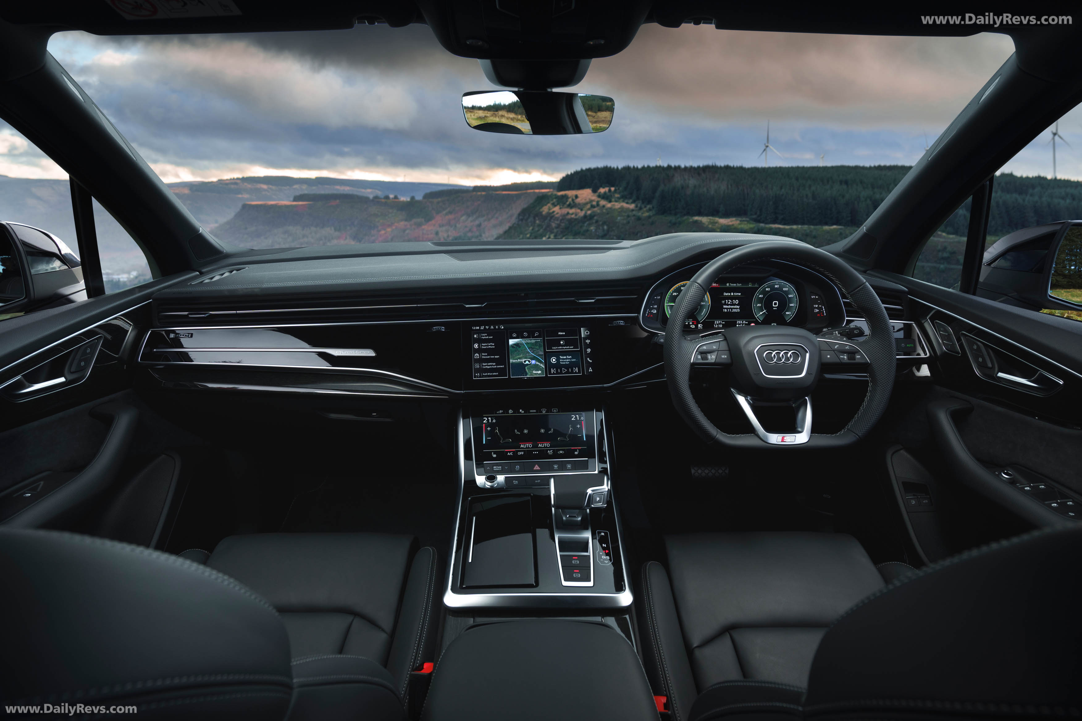 2025 Audi Q7 TFSI e 4M UK Version Interior