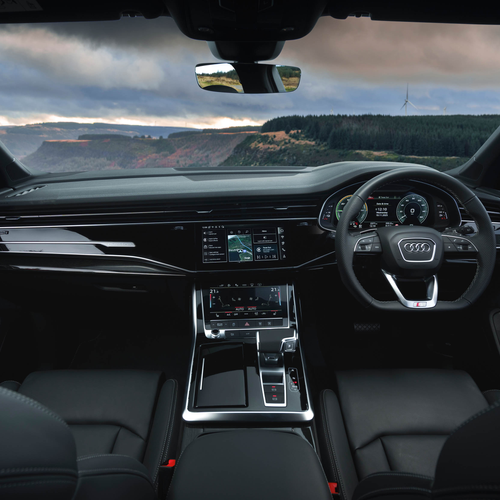 2025 Audi Q7 TFSI e 4M UK Version Interior