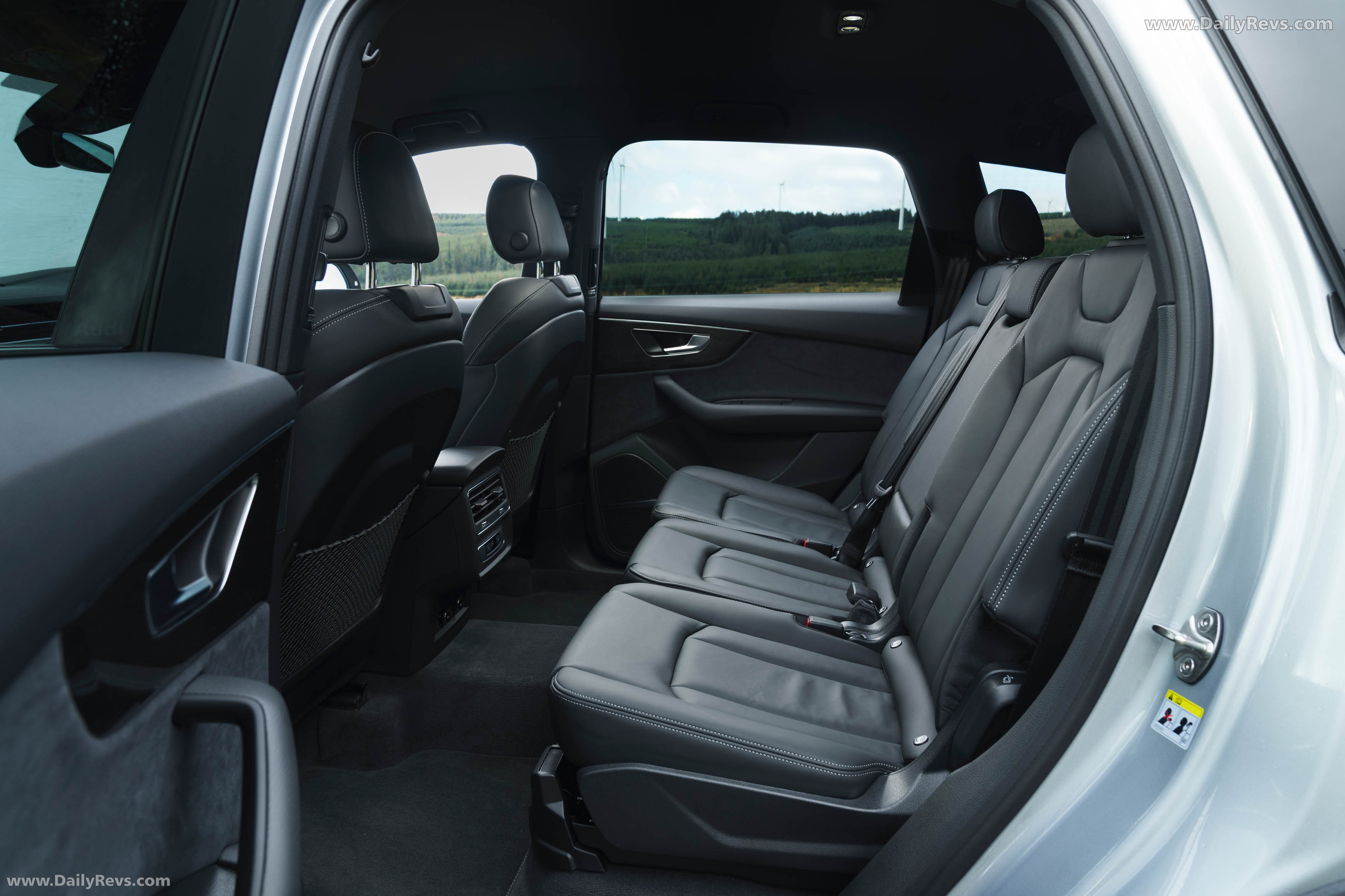 2025 Audi Q7 TFSI e 4M UK Version Interior