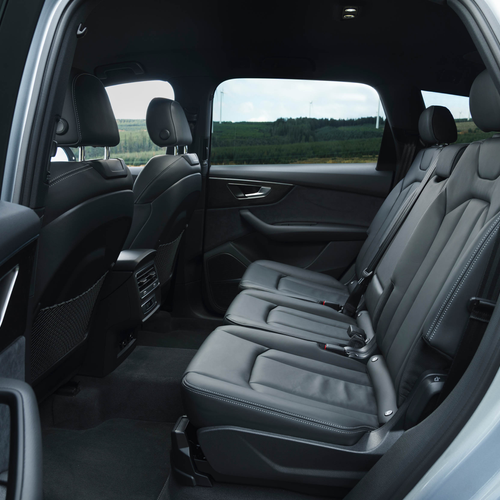 2025 Audi Q7 TFSI e 4M UK Version Interior