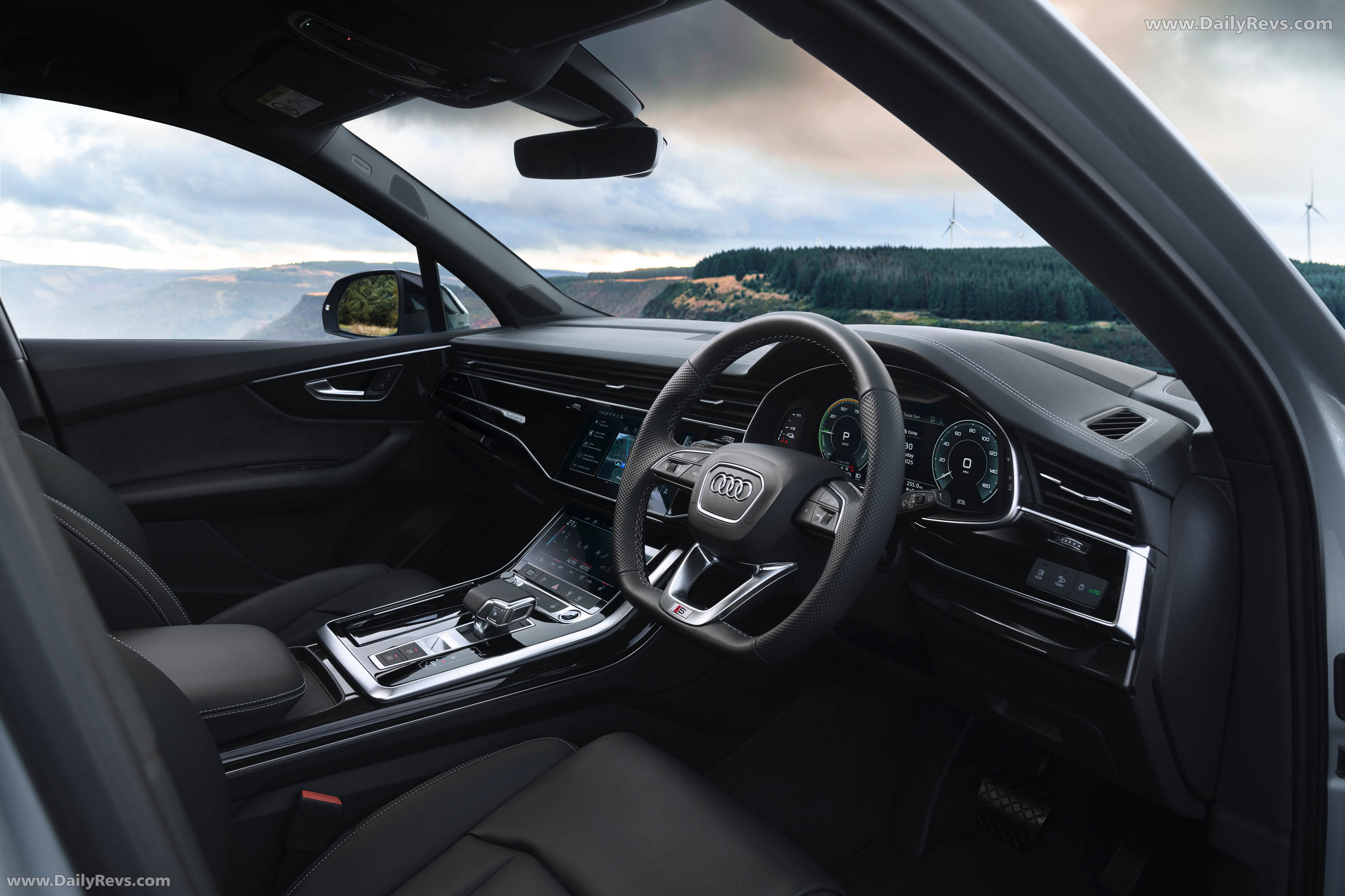 2025 Audi Q7 TFSI e 4M UK Version Interior
