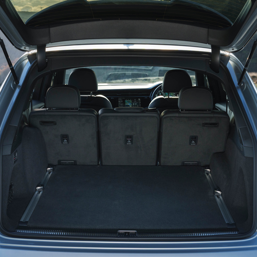 2025 Audi Q7 TFSI e 4M UK Version Interior