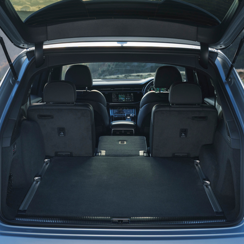 2025 Audi Q7 TFSI e 4M UK Version Interior