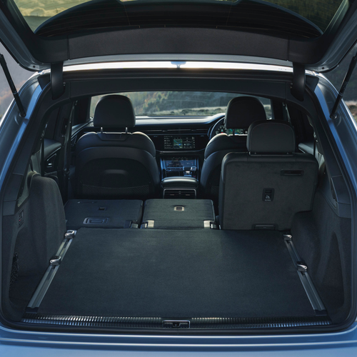 2025 Audi Q7 TFSI e 4M UK Version Interior