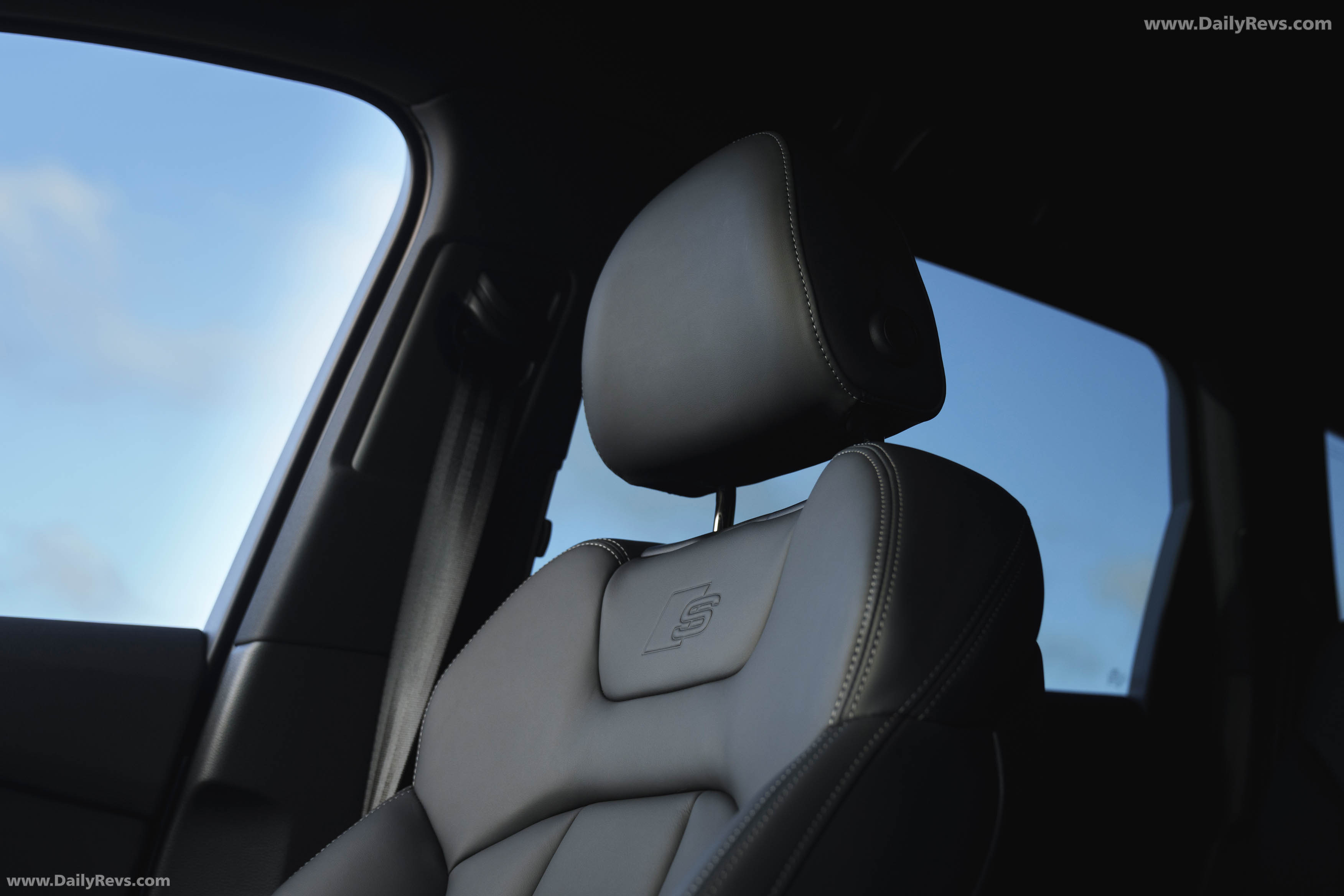 2025 Audi Q7 TFSI e 4M UK Version Interior