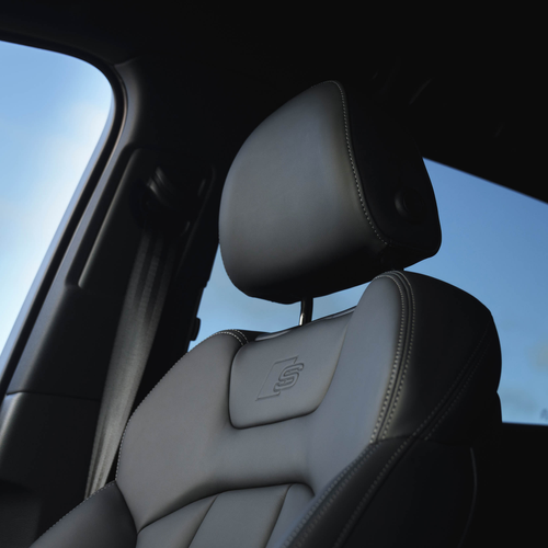 2025 Audi Q7 TFSI e 4M UK Version Interior