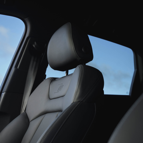 2025 Audi Q7 TFSI e 4M UK Version Interior