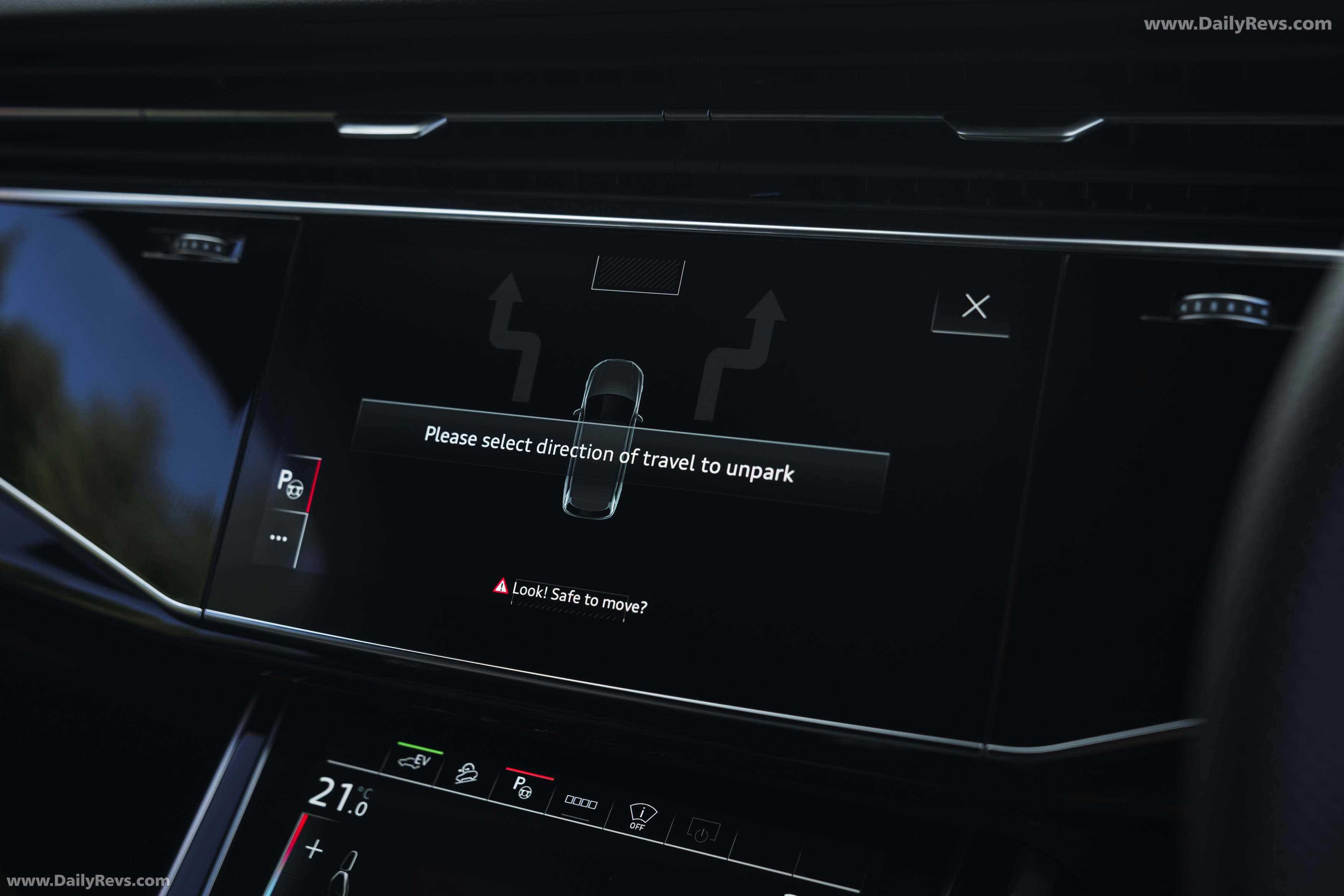 2025 Audi Q7 TFSI e 4M UK Version Interior