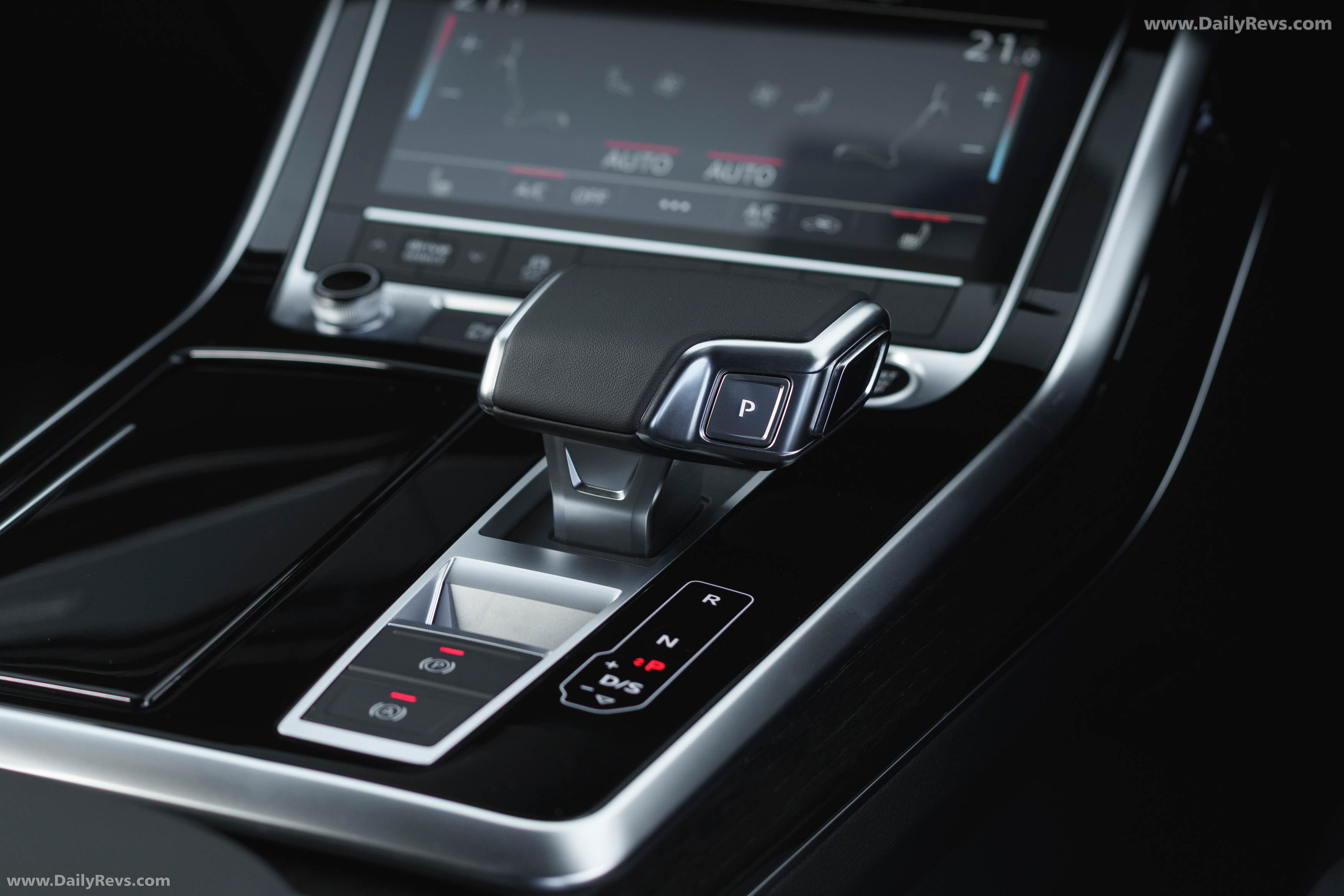 2025 Audi Q7 TFSI e 4M UK Version Interior