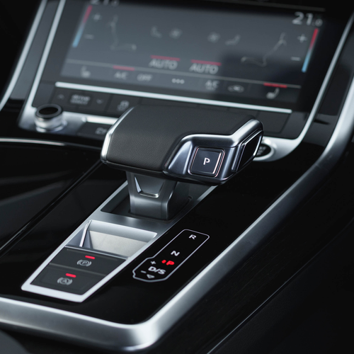 2025 Audi Q7 TFSI e 4M UK Version Interior