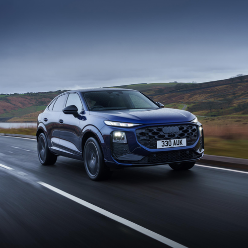 2025 Audi Q3 Sportback e-hybrid F3 UK Version Front View