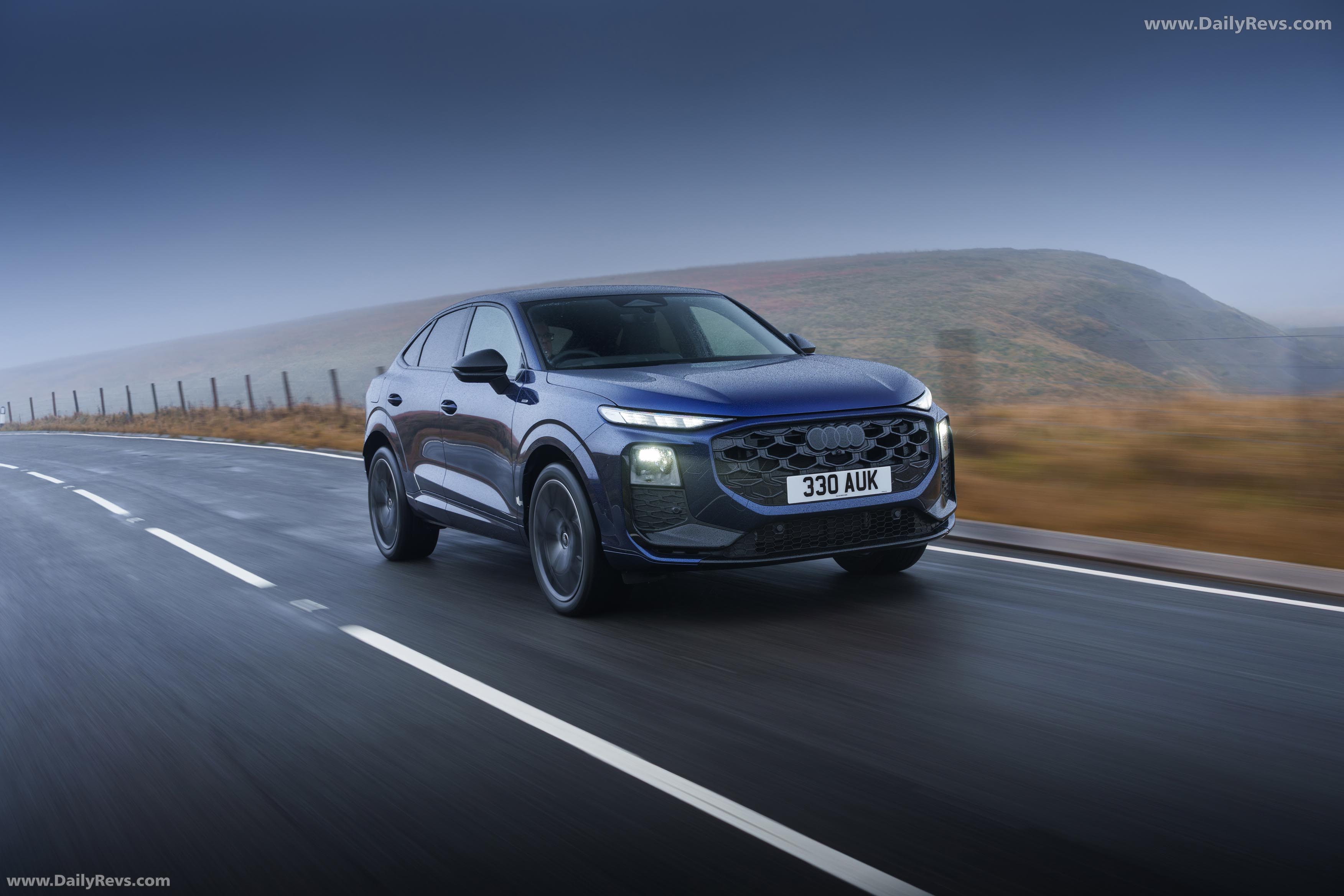2025 Audi Q3 Sportback e-hybrid F3 UK Version Front View