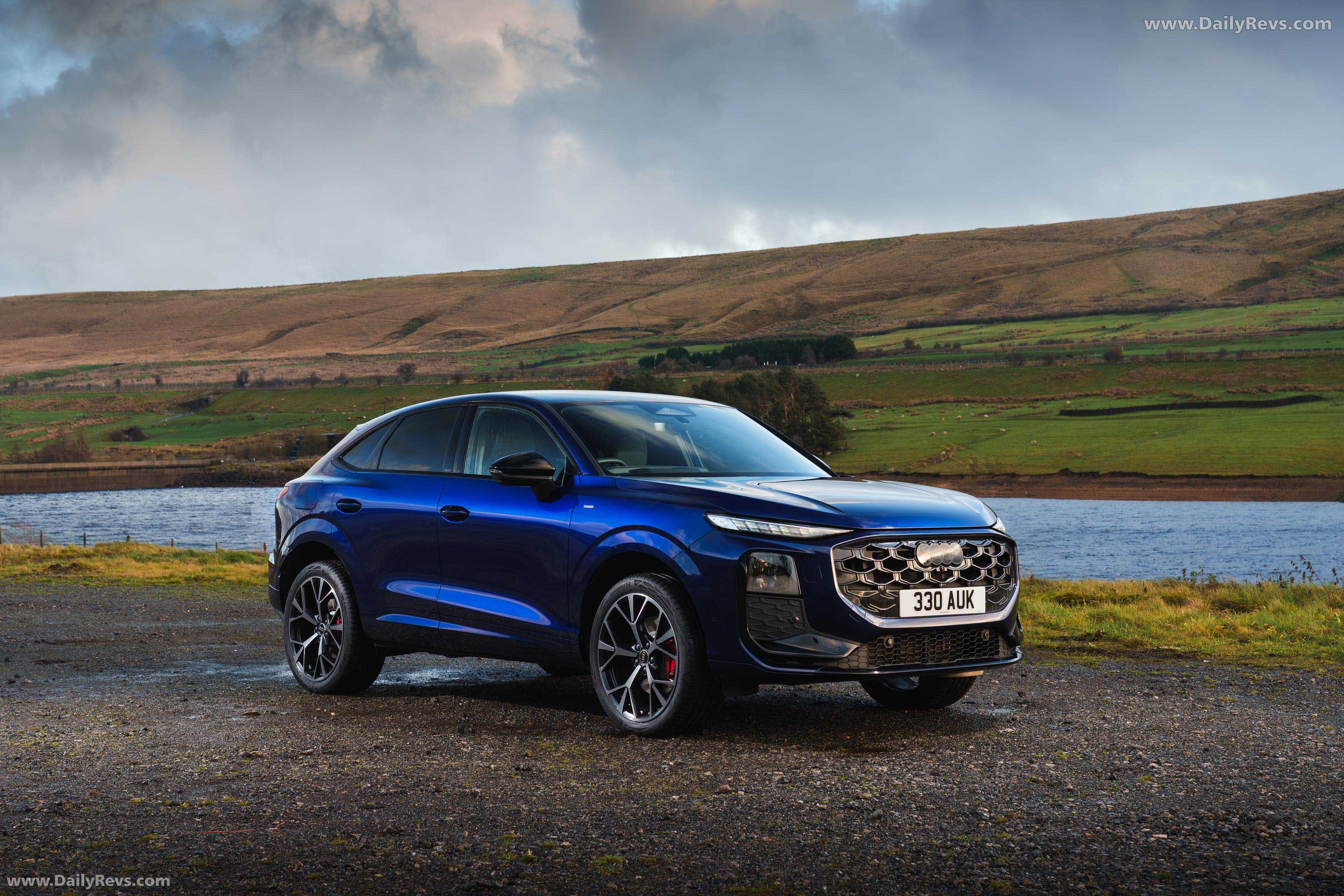 2025 Audi Q3 Sportback e-hybrid F3 UK Version Front View