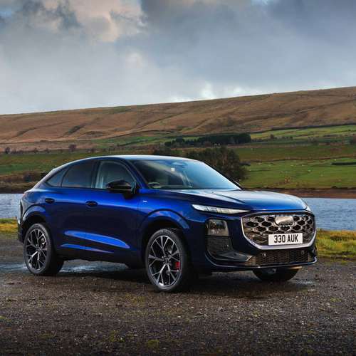 2025 Audi Q3 Sportback e-hybrid F3 UK Version Front View