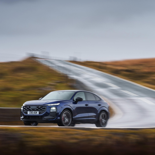 2025 Audi Q3 Sportback e-hybrid F3 UK Version Front View