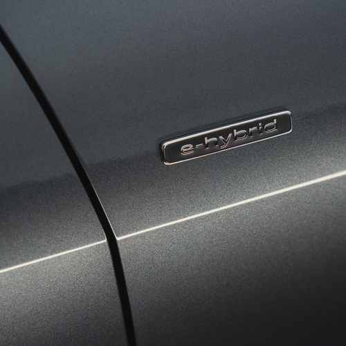 2025 Audi A5 Sedan e-hybrid Quattro B10 UK Version Exterior