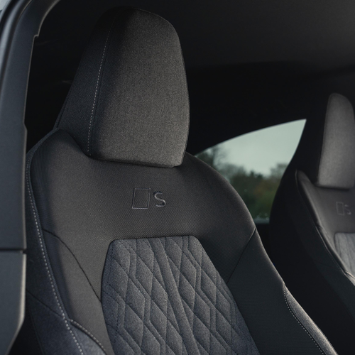 2025 Audi A5 Sedan e-hybrid Quattro B10 UK Version Interior