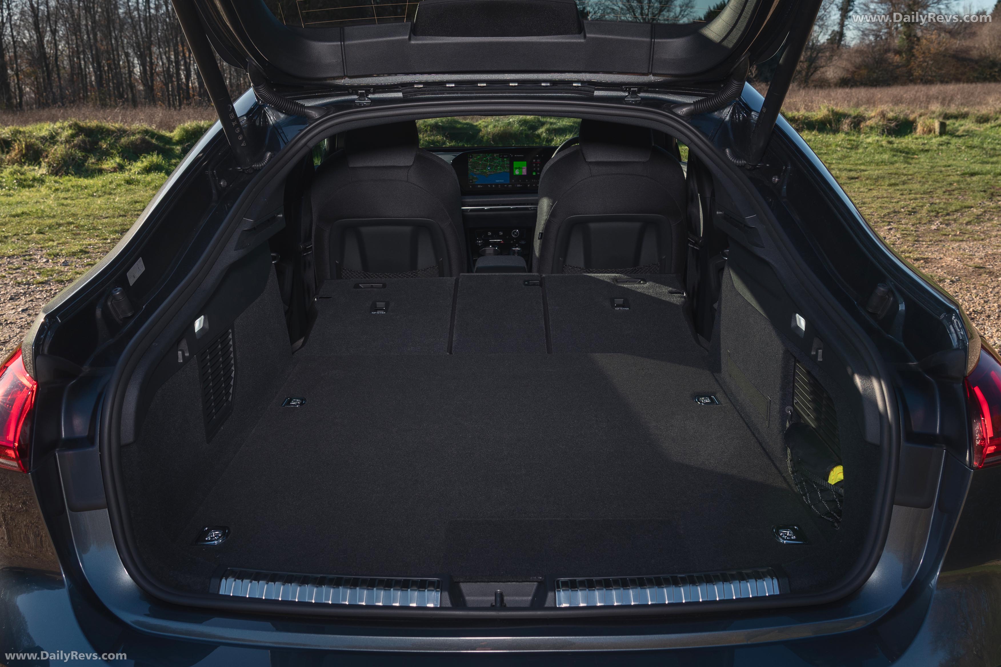 2025 Audi A5 Sedan e-hybrid Quattro B10 UK Version Interior