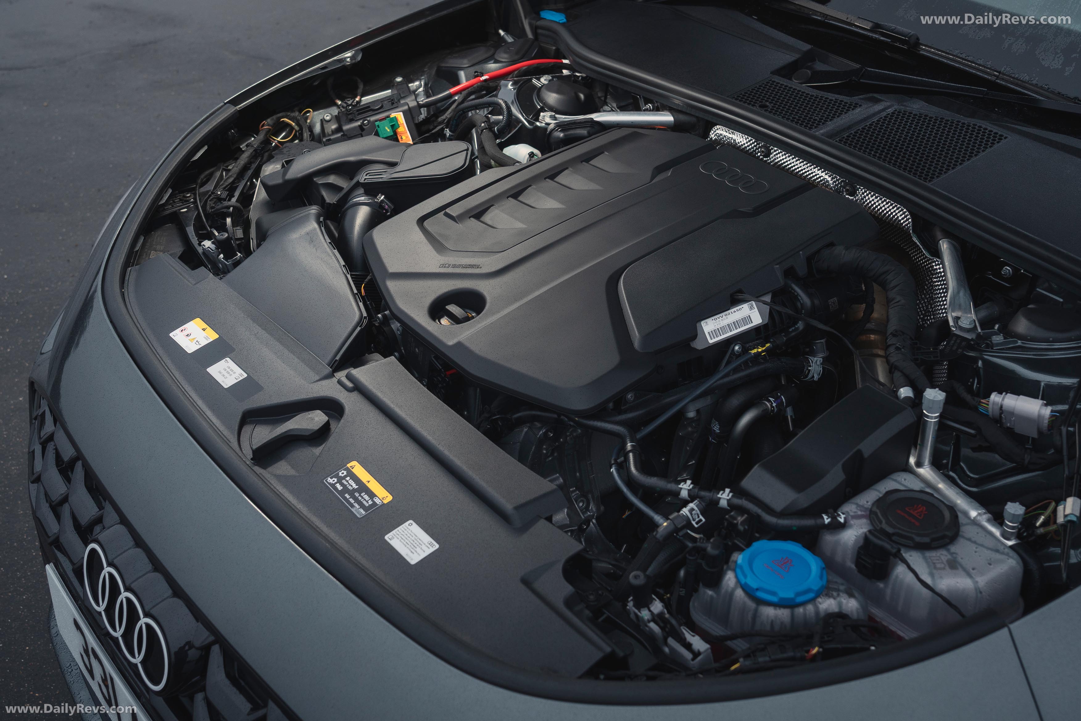 2025 Audi A5 Sedan e-hybrid Quattro B10 UK Version Engine
