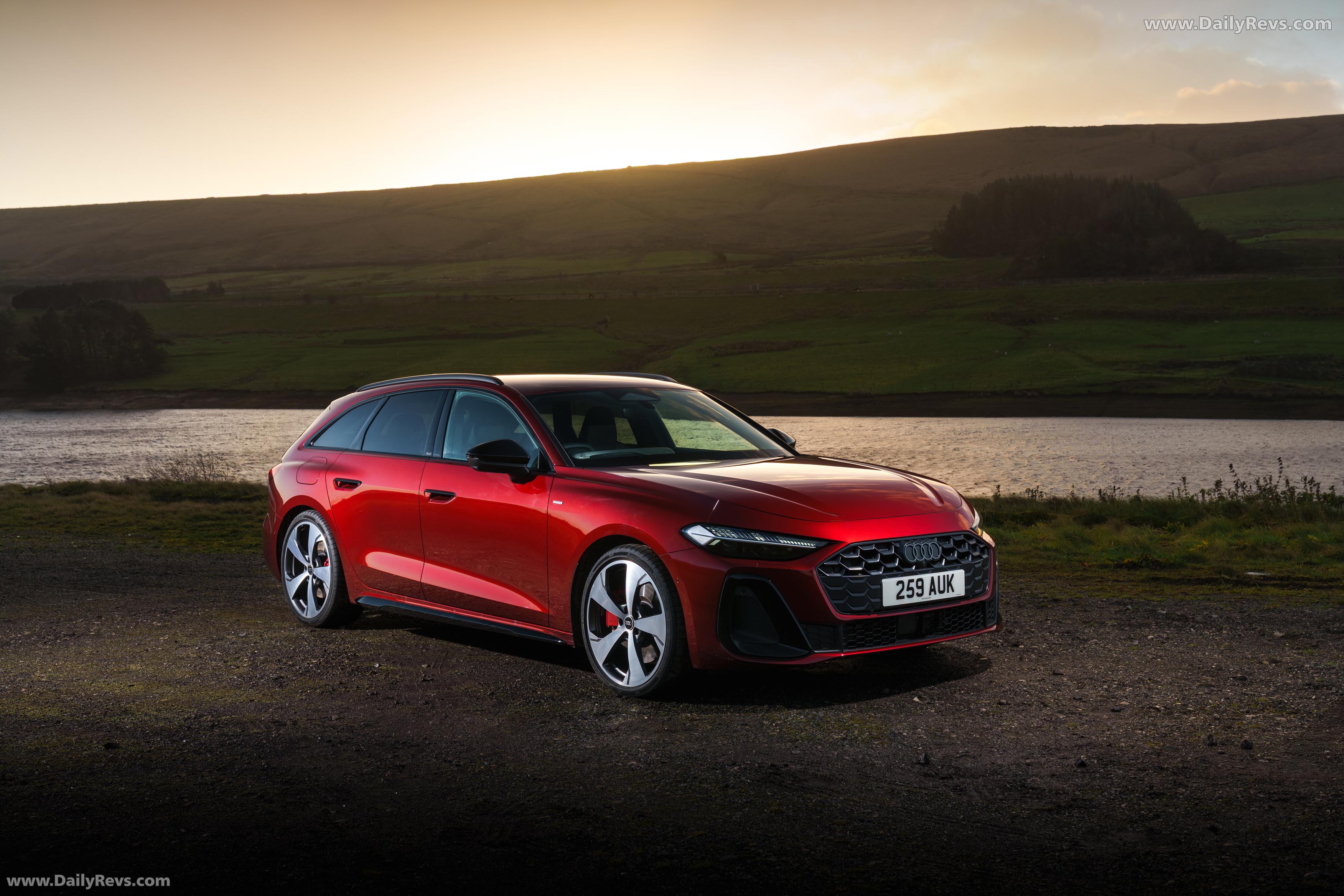 2025 Audi A5 Avant e-hybrid Quattro B10 UK Version Front View