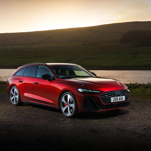 2025 Audi A5 Avant e-hybrid Quattro B10 UK Version Front View
