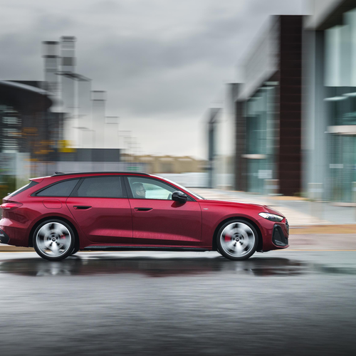 2025 Audi A5 Avant e-hybrid Quattro B10 UK Version Side View