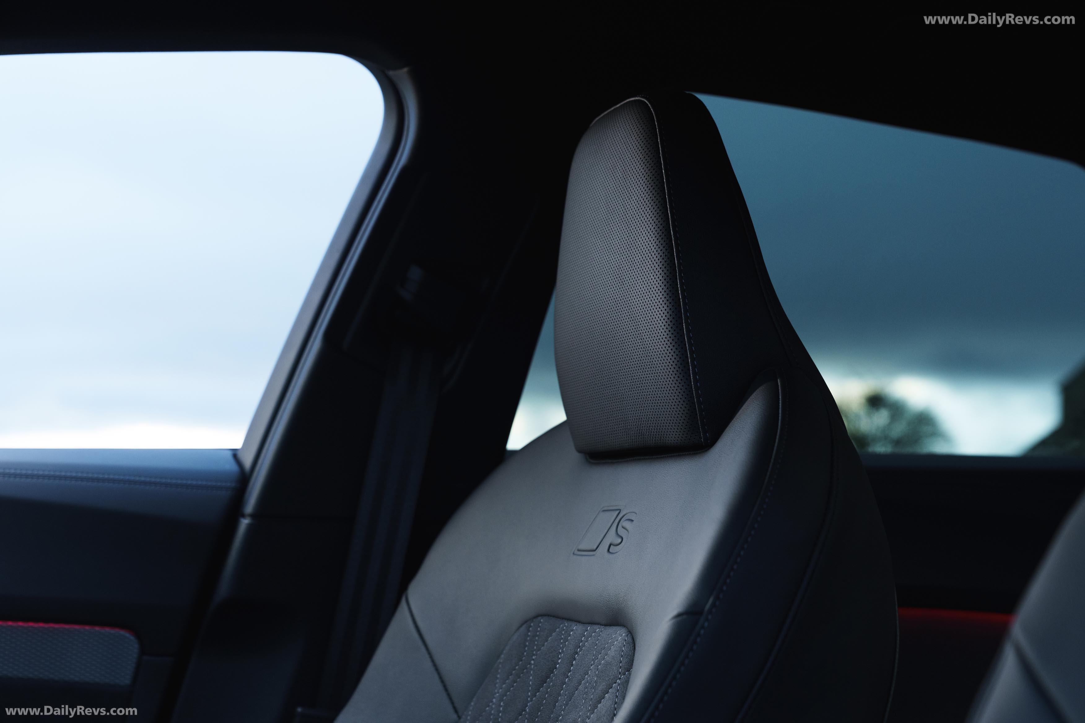 2025 Audi A5 Avant e-hybrid Quattro B10 UK Version Interior