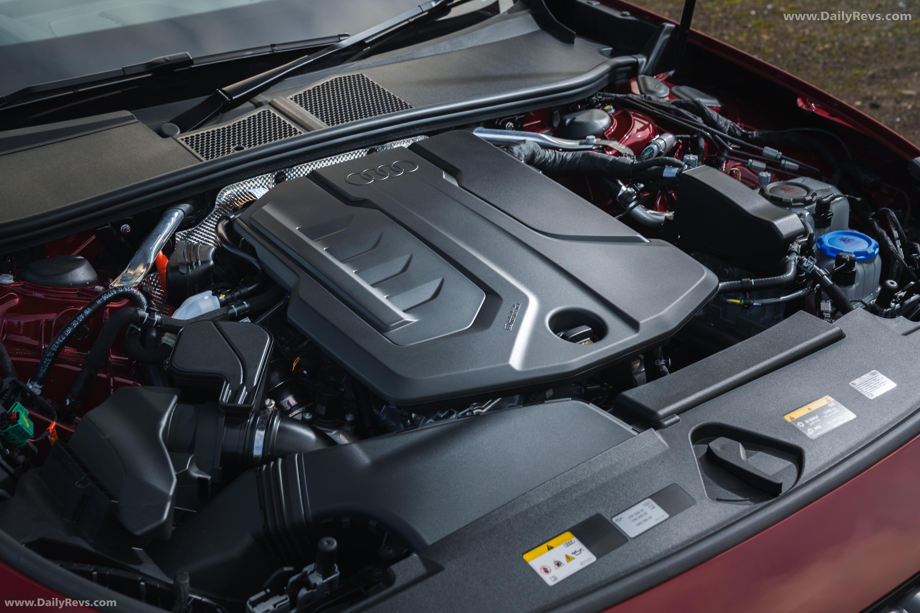 2025 Audi A5 Avant e-hybrid Quattro B10 UK Version Engine