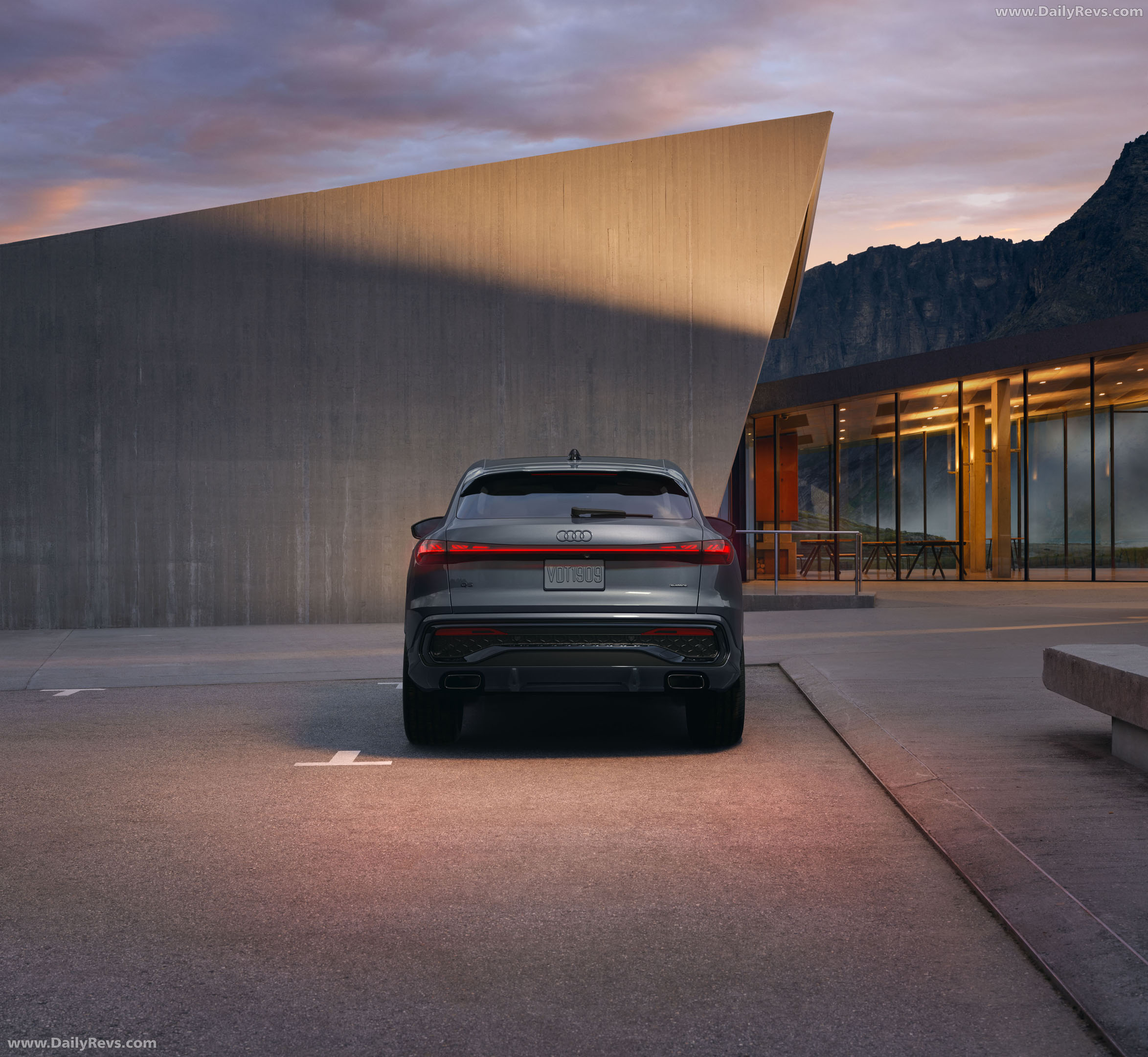 2026 Audi Q5 Sportback FY US Version Rear View