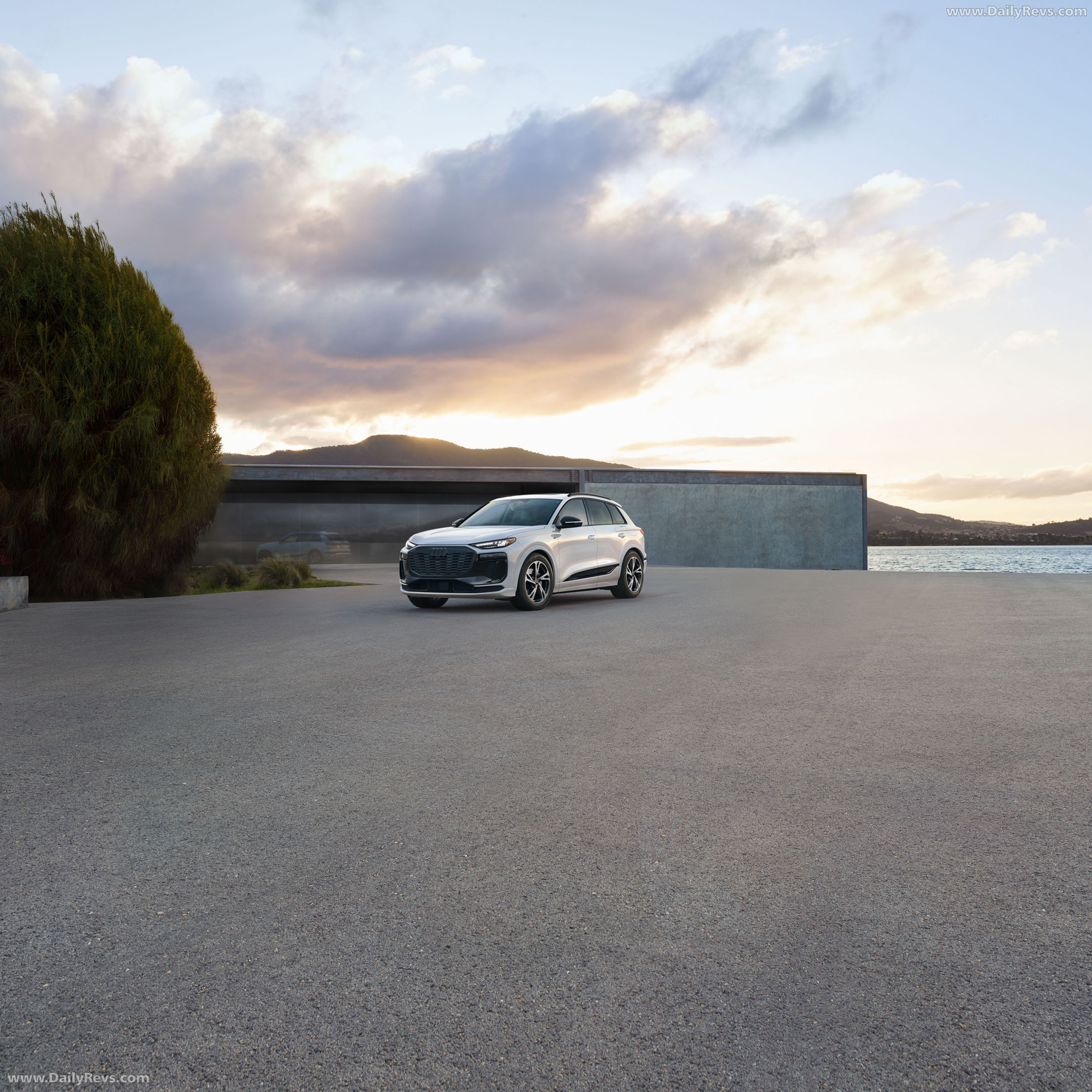 2027 Audi Q6 e-tron AU516 US Version Front View