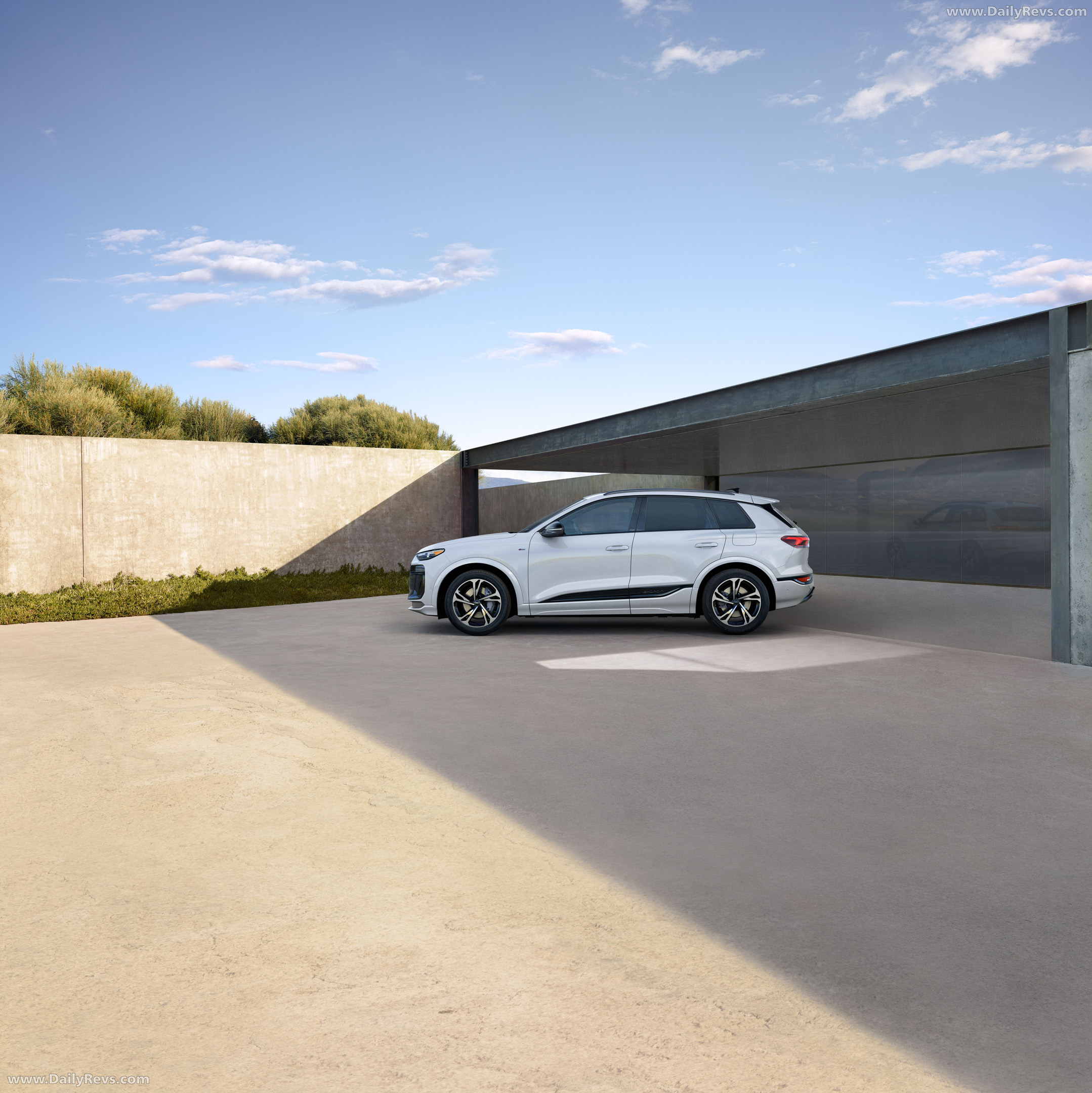 2027 Audi Q6 e-tron AU516 US Version Side View