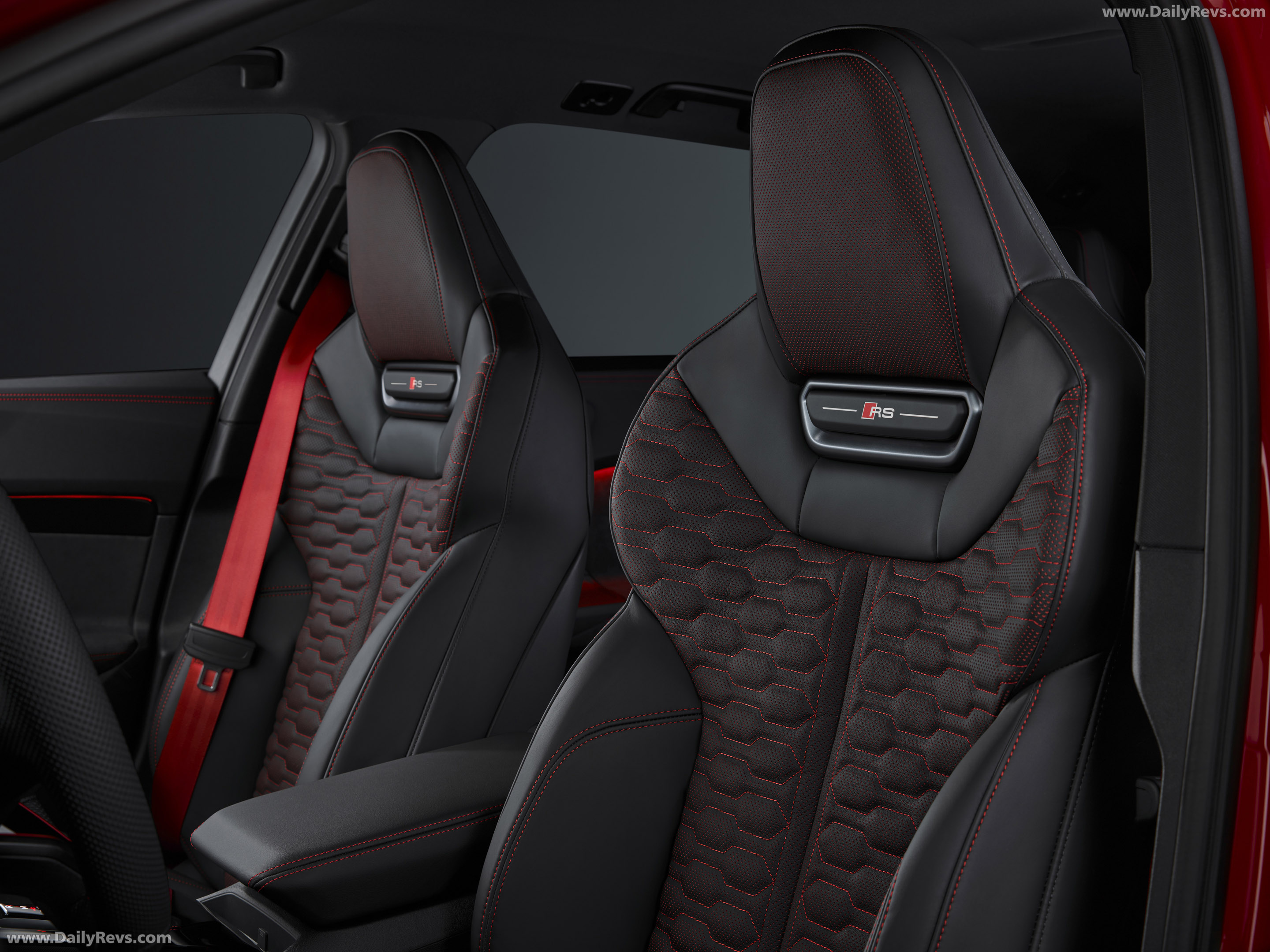 2027 Audi RS 5 Avant B10 Interior