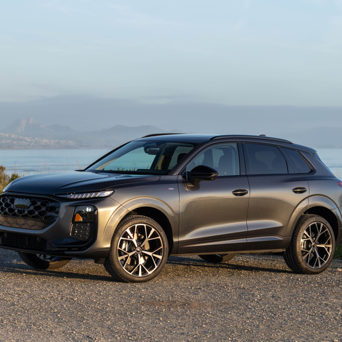 2026 Audi Q3 S-Line F3 US Version Side View