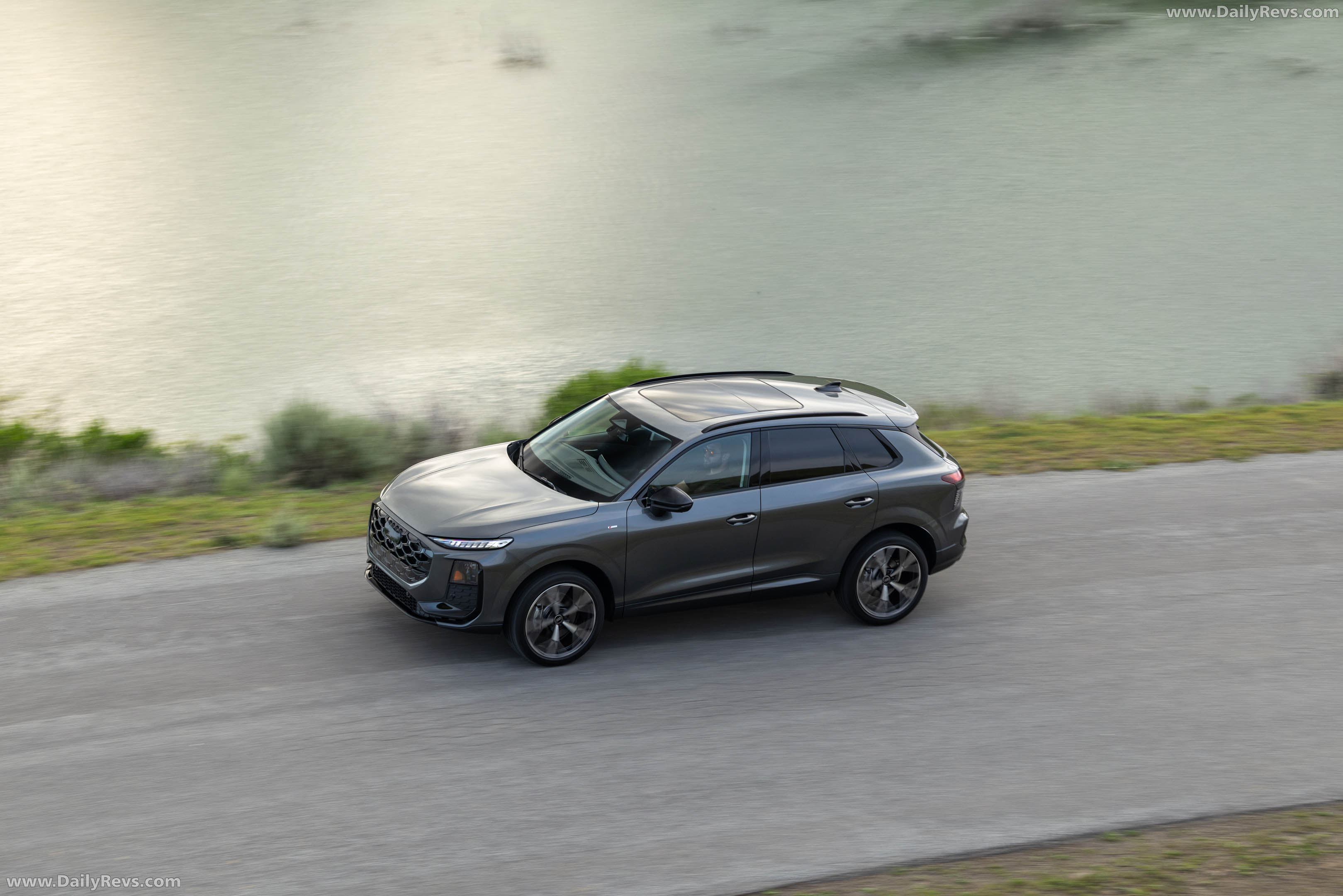 2026 Audi Q3 S-Line F3 US Version Top View