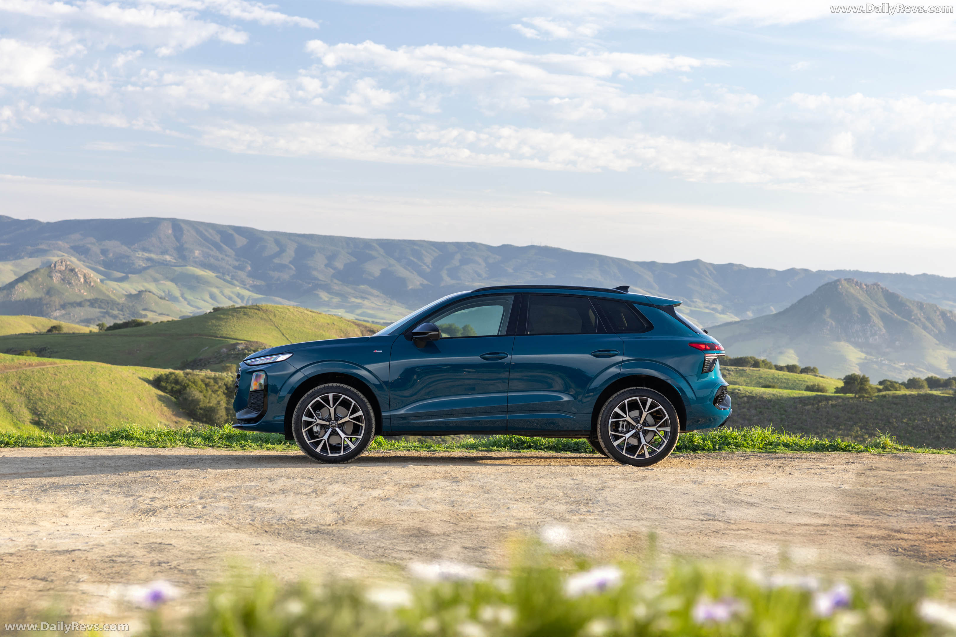 2026 Audi Q3 S-Line F3 Malpelo Blue Side View