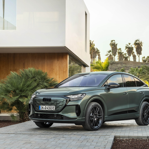 2027 Audi Q4 e-tron Sportback F4 Front View