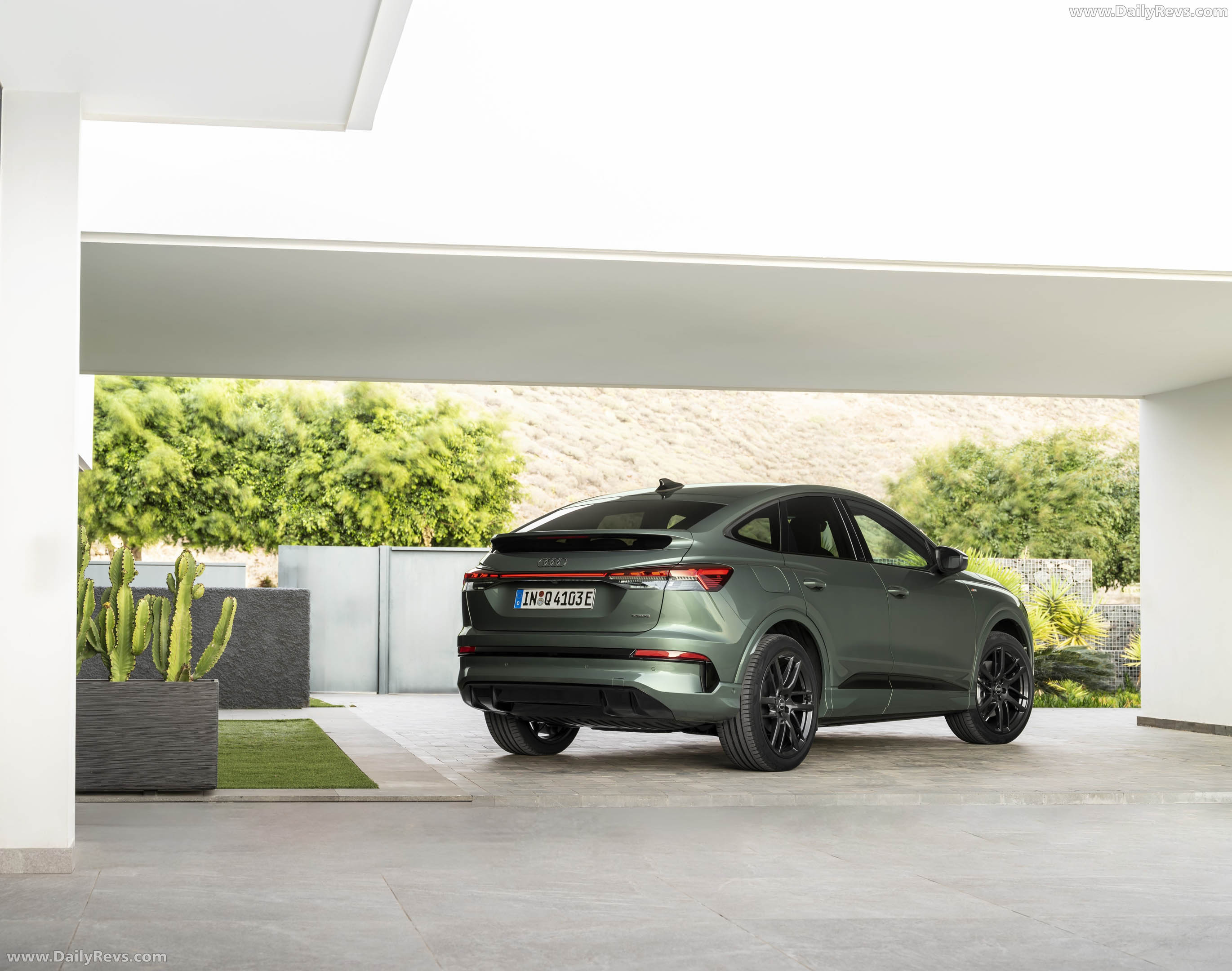 2027 Audi Q4 e-tron Sportback F4 Rear View