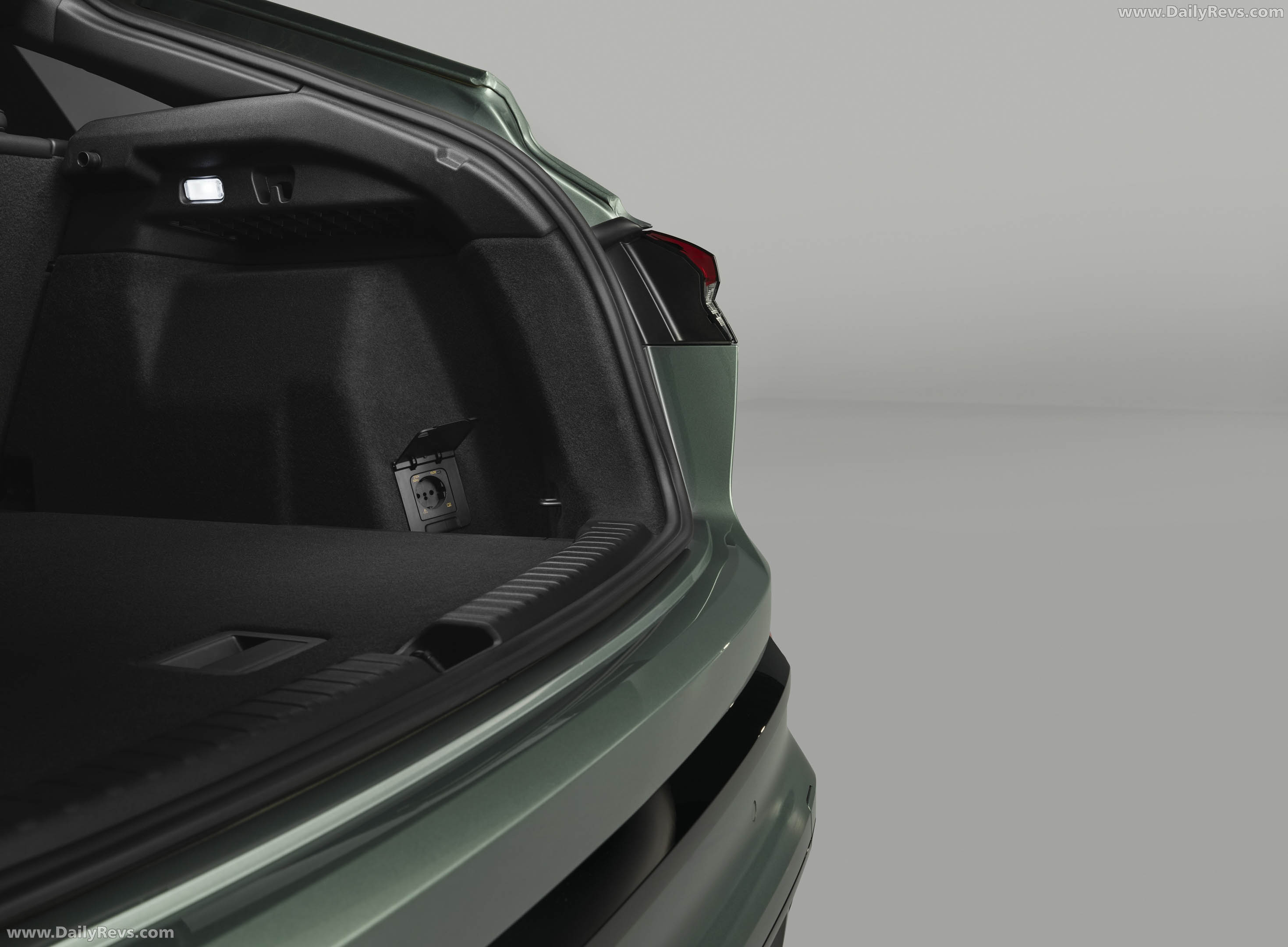 2027 Audi Q4 e-tron Sportback F4 Interior